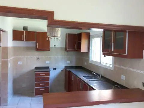 Casa  en Venta en Robles del Monarca, Pilar, G.B.A. Zona Norte