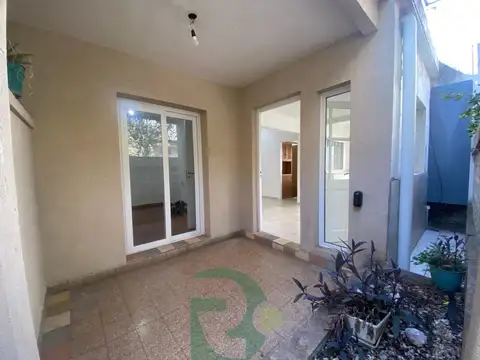 Depto Tipo Casa en Venta en Villa Sarmiento, USD 125.000
