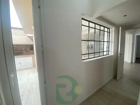 Depto Tipo Casa en Venta en Villa Sarmiento, USD 125.000