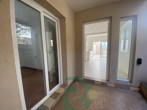 Depto Tipo Casa en Venta con 1 cocheras
