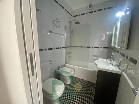 Depto Tipo Casa 4 ambientes con 2 baños