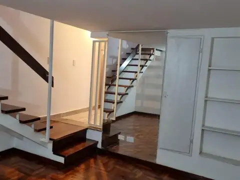 Depto Tipo Casa 2 ambientes con 1 baño