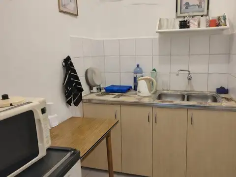 Oficina 5 ambientes con 1 baño