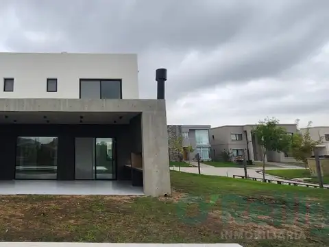 Casa a la venta  en Laguna Grande