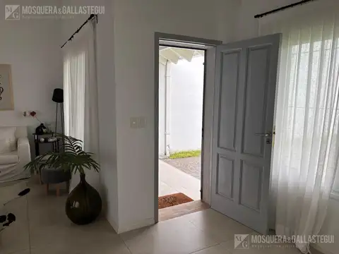 Casa en Venta al Este
