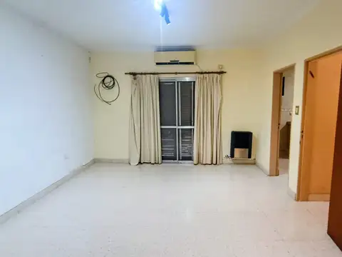 Depto Tipo Casa en Alquiler de 6 ambientes