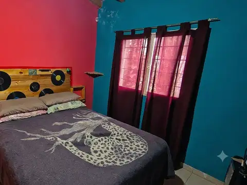 CASA QUINTA EN COMPLEJO PRIVADO. COLONIA RODAS