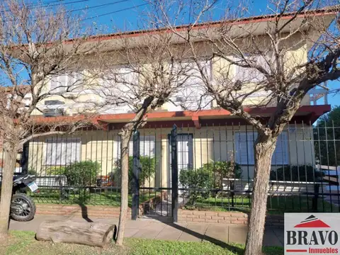 Departamento en venta de 2 dormitorios c/ cochera en Zona Centro