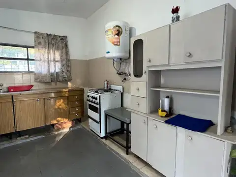 Casa 4 ambientes con 1 baño