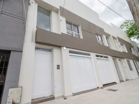 Dúplex con cochera  a Estrenar!