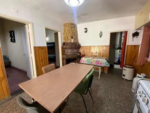 AVENIDA 8 Y PASEO 123 N°2033