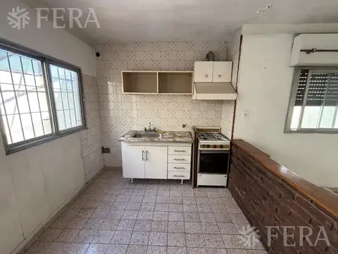 Casa 3 ambientes con 2 baños