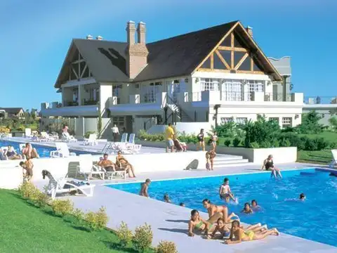 Lote en Saint Thomas Centro, con vista al green de Golf. Canning, Esteban Echeverría.