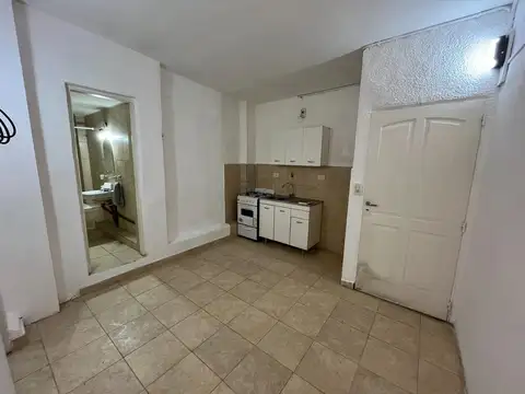 2 AMBIENTES SIN EXPENSAS CON PATIO VERSALLES