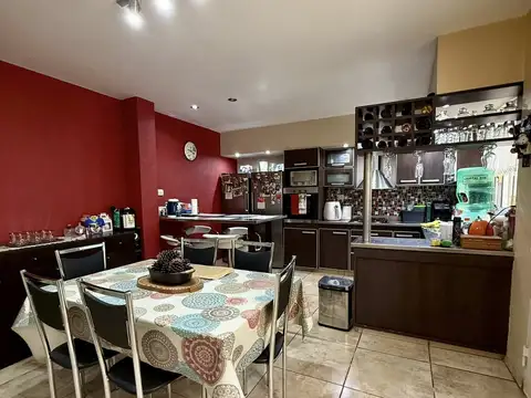 Depto Tipo Casa 3 ambientes con 2 baños