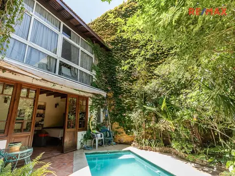 VENTA CASA 5 AMB C/PILETA Y COCH. CABALLITO NORTE