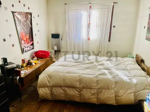 Casa Ph al frente en diag 73 y 67 .3 dormitorios .-