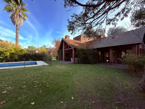 VENTA CASA 5 AMBIENTES LAS PRADERAS DE LUJAN