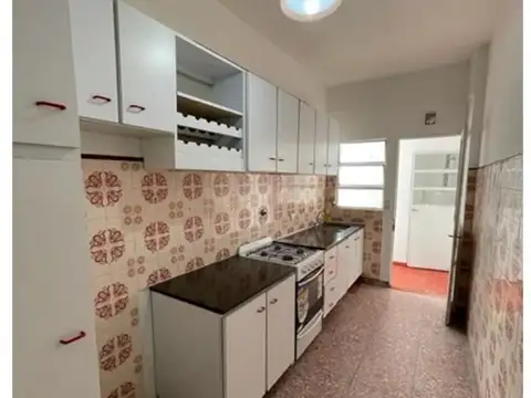 Avenida San Martín 2788 , Piso 1