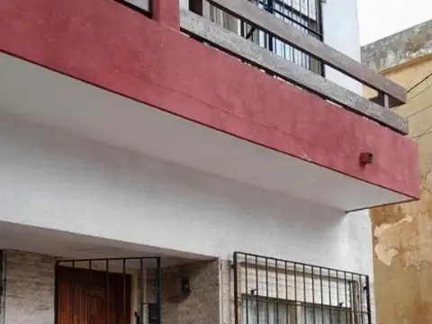 Strobel e/ La Rioja y San Juan