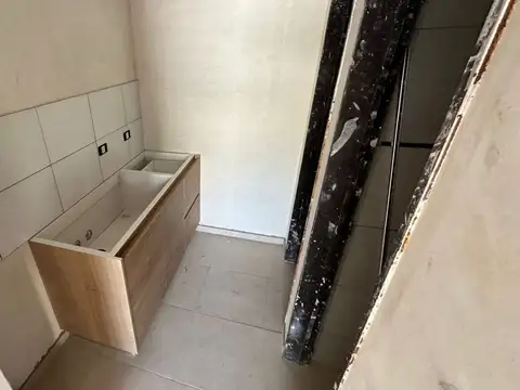 Jose Leon Suarez 1700, Piso 1