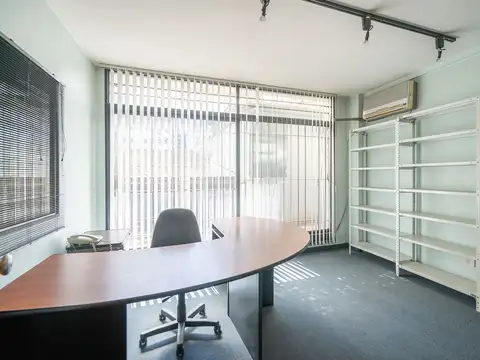 Oficina en Venta con 2 cocheras