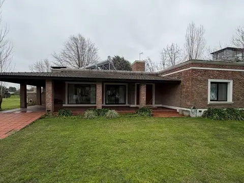 Casa en Venta en Aero Country Club, USD 380.000
