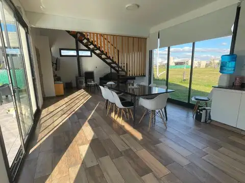Casa 3 ambientes con 3 baños