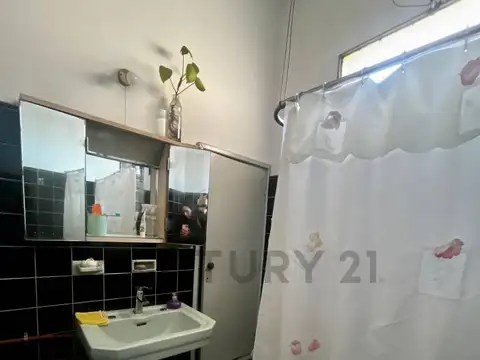 Pje. Sbarbi 1800, Piso 0