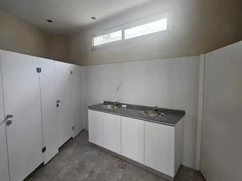 Local en Venta en Pilar Centro, USD 1.290.000