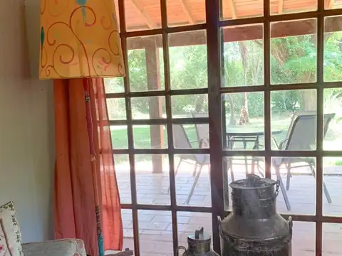 Casa 4 ambientes con 2 baños