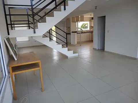 Alquiler Casa Barrio Privado La Zagala con piscina