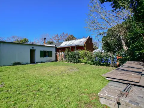 CASA EN VENTA CITY BELL 3 DORMITORIOS PARQUE