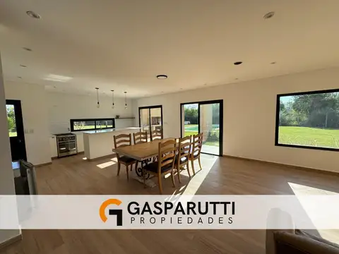 Casa en Venta al Oeste