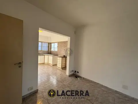 Casa en Alquiler en Villa Ballester, $ 990.000