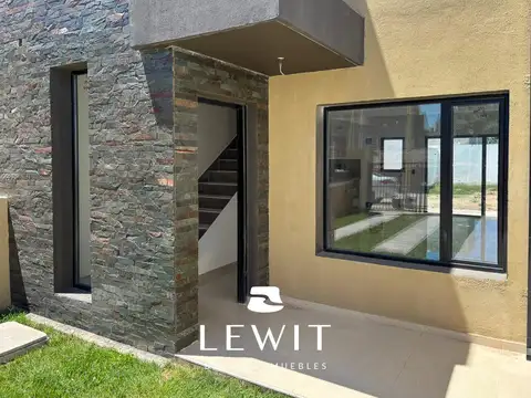 Depto Tipo Casa en Venta de 2 dormitorios
