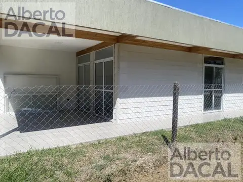 Casa en Alquiler en Arturo Seguí, $ 760.000