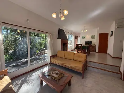 Casa 3 ambientes con 2 baños