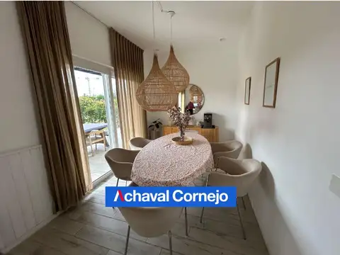 Casa 5 ambientes con 3 baños