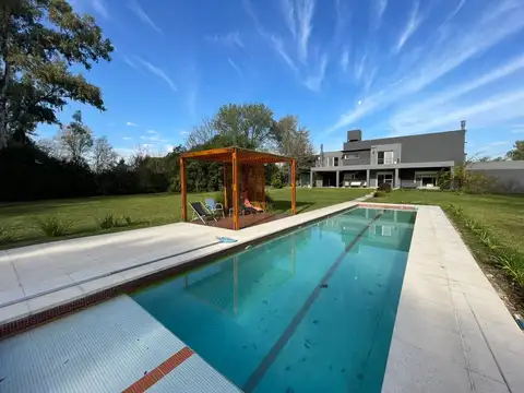 OPORTUNIDAD CASA VENTA PILAR + LOFT