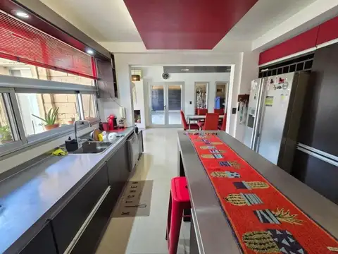 ESPECTACULAR CHALET CIUDAD JARDIN 4 HABITACIONES