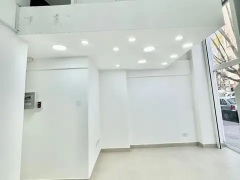 LOCAL EN ARAOZ Y SANTA FE - PALERMO