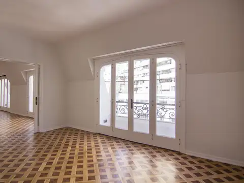 Departamento en Alquiler de 6 ambientes