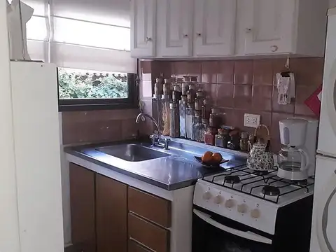 Venta de depto 2 ambientes con gas natural 