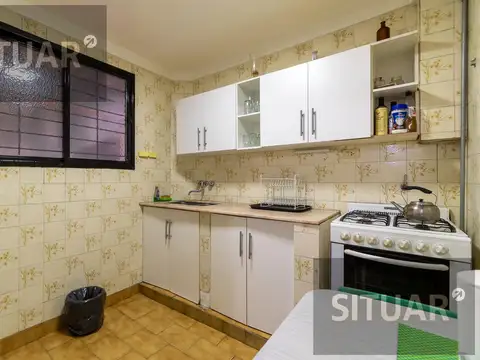 Venta PH 4 ambientes en Parque Centenario.