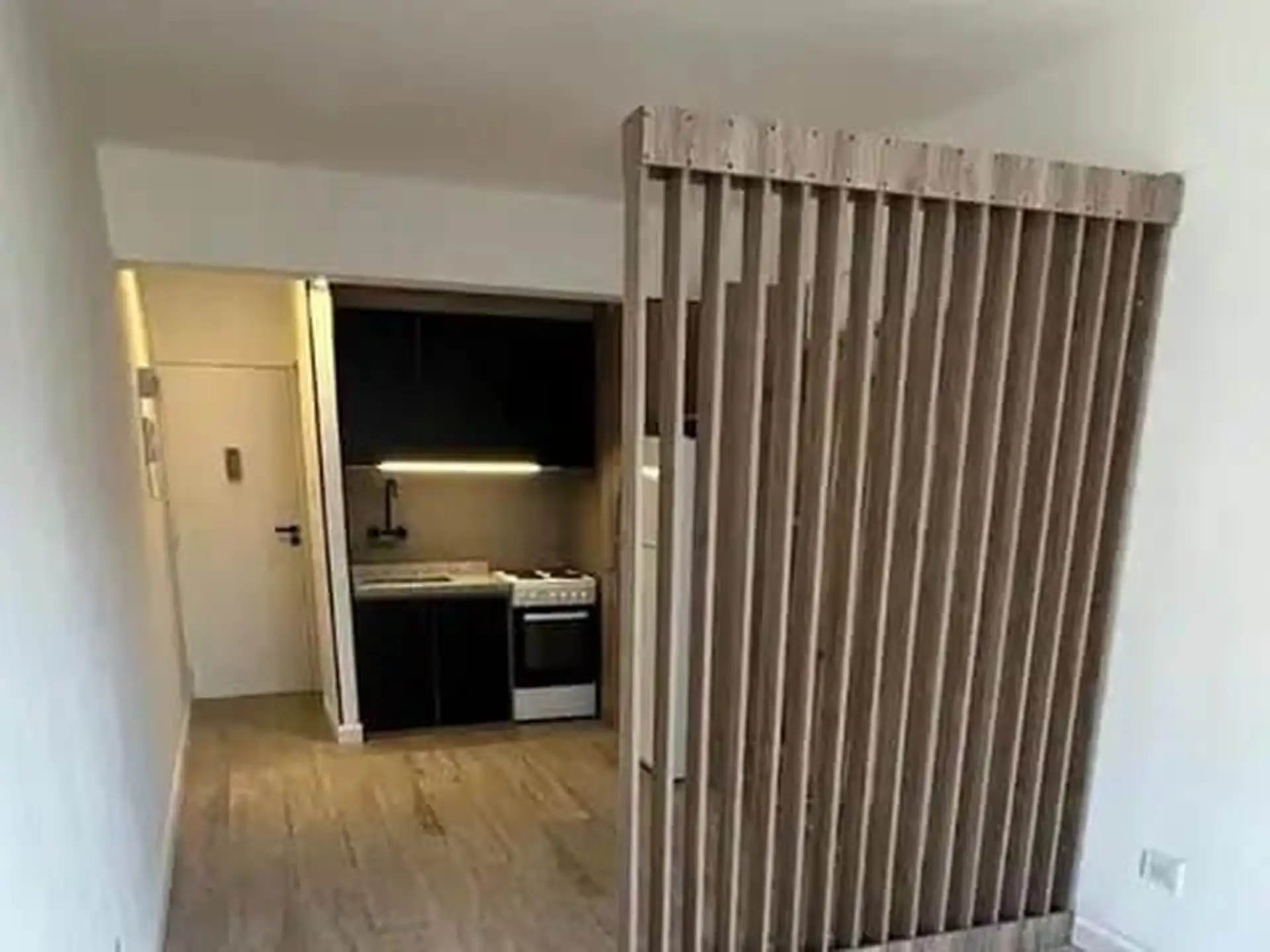 venta 1 ambiente divisible con balcon saliente