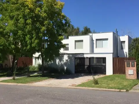 Casa en Venta en Santa Barbara, USD 580.000