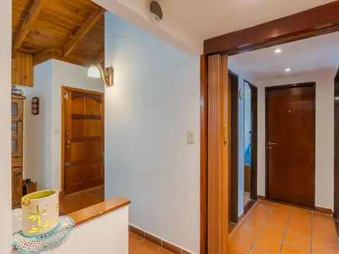 Depto Tipo Casa en Venta con 1 cocheras