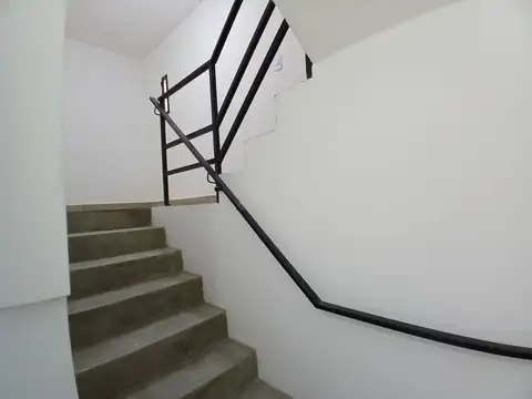 Depto Tipo Casa en Venta en Munro, USD 155.000