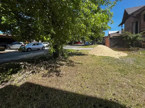 Terreno en Venta 28  mts Fondo